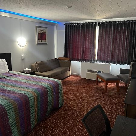 Lively Inn And Suites - Sudbury Naughton Kültér fotó