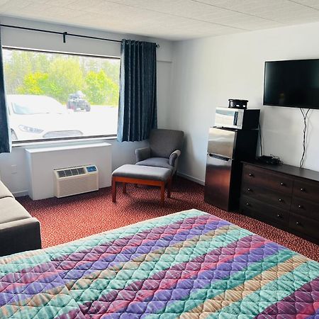 Lively Inn And Suites - Sudbury Naughton Kültér fotó
