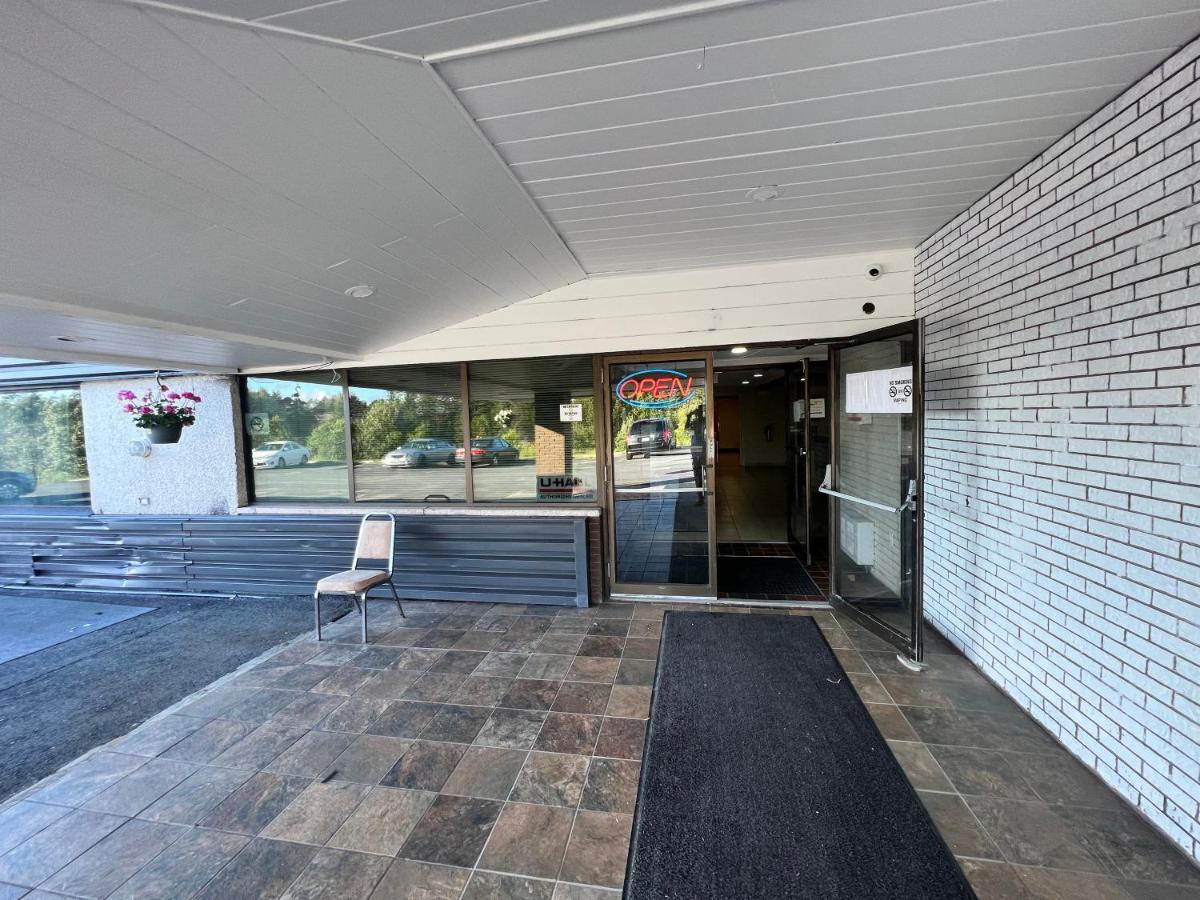 Lively Inn And Suites - Sudbury Naughton Kültér fotó