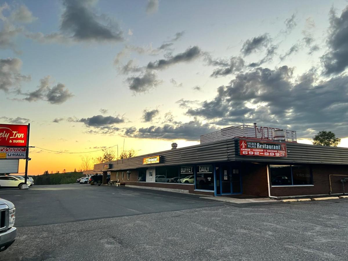 Lively Inn And Suites - Sudbury Naughton Kültér fotó