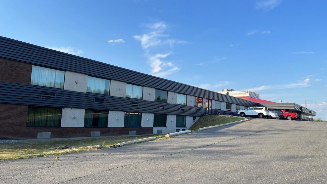 Lively Inn And Suites - Sudbury Naughton Kültér fotó