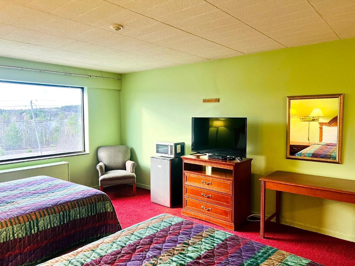 Lively Inn And Suites - Sudbury Naughton Kültér fotó