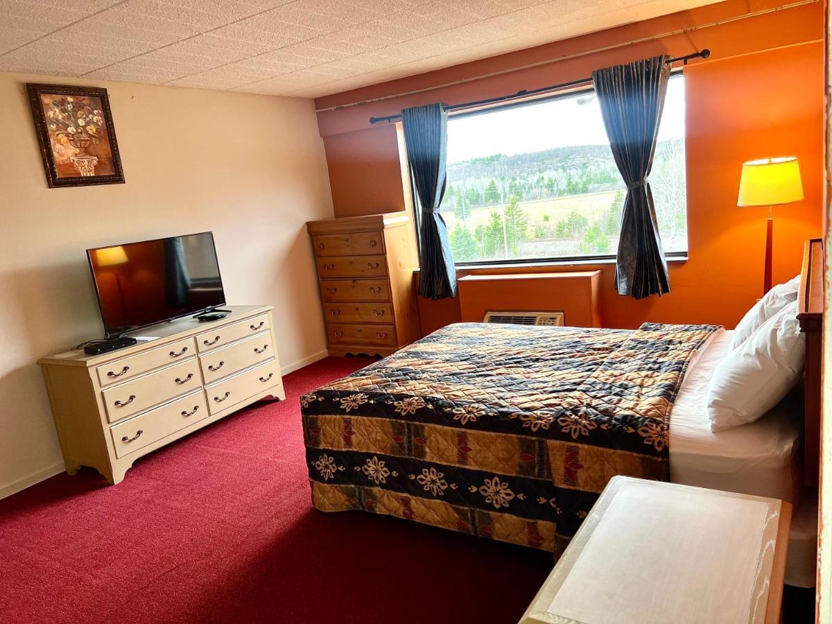 Lively Inn And Suites - Sudbury Naughton Kültér fotó