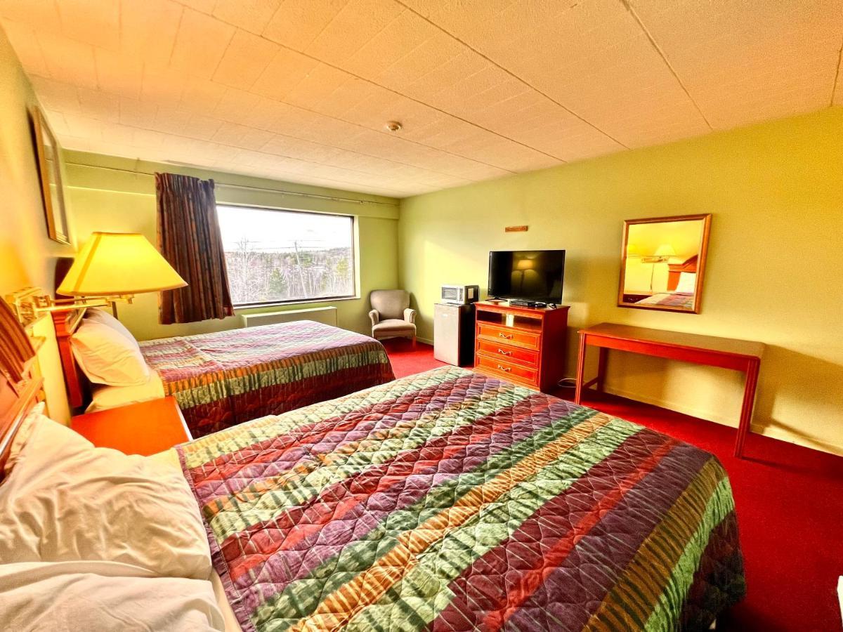 Lively Inn And Suites - Sudbury Naughton Kültér fotó